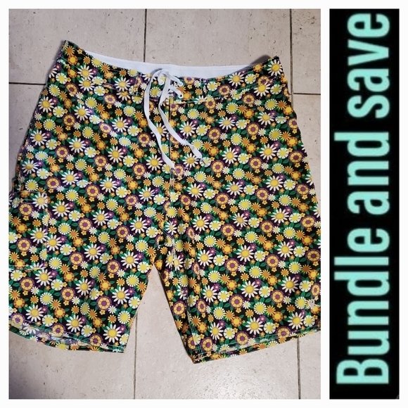 Multicolored Swim Trunks Size 36‎ Colorful Floral Beach Swim Summer Vacation A48 - Picture 1 of 5
